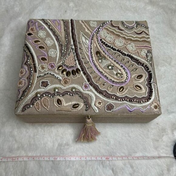 Beaded jewelry box. Excellent condition. Neutrals. - Picture 1 of 8